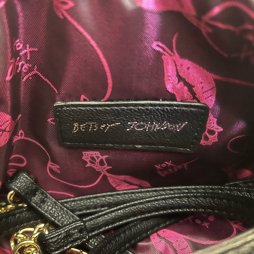 Brand New Without Tags Pink and Black Betsey Johnson Purse! - Picture 3 of 6